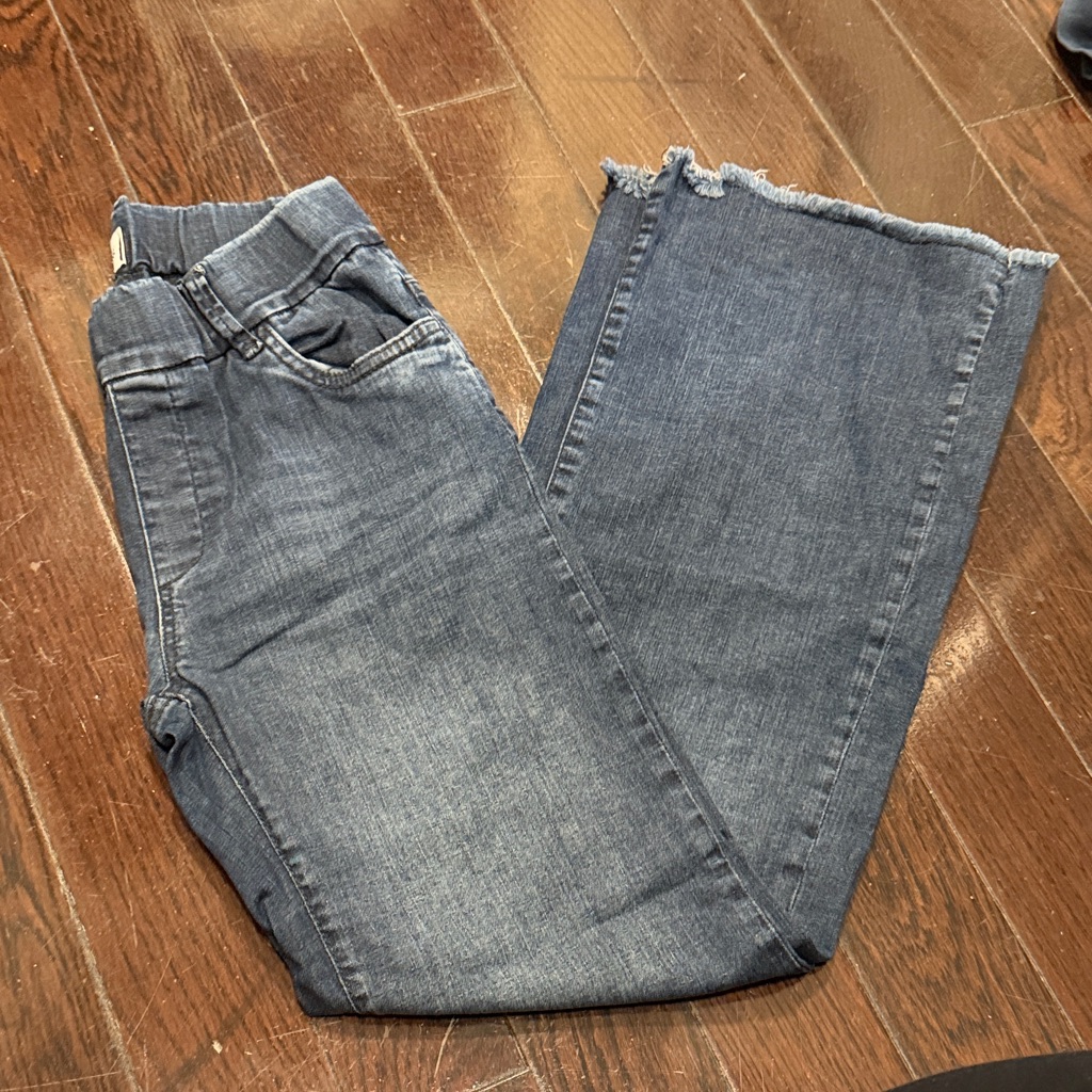 Bevy Flog Size 24 Stylish Frayed Hem Jeans